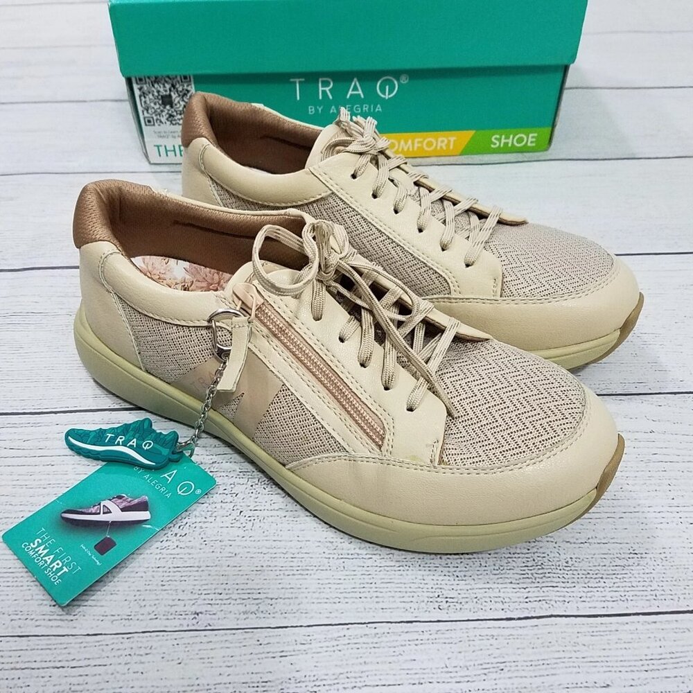 Traq by Alegria Eazee Side Zip Sneakers Womens Size 38 EU (8-8.5 US) Bone